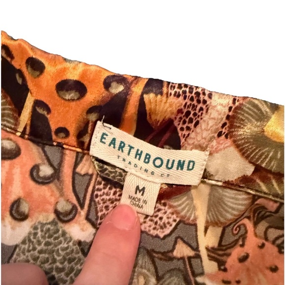 EARTHBOUND Mushroom Print Silky Pajama Set - Picture 6 of 8